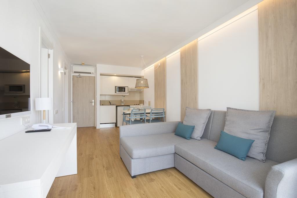Cabot Hobby Club Apartments ปอร์ต เด โปเญนซา ภายนอก รูปภาพ