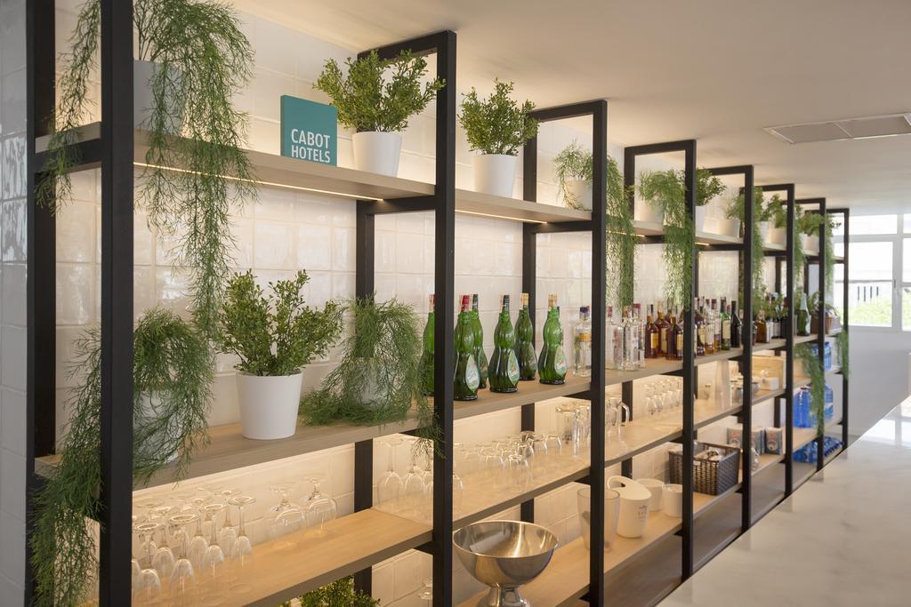 Cabot Hobby Club Apartments ปอร์ต เด โปเญนซา ภายนอก รูปภาพ
